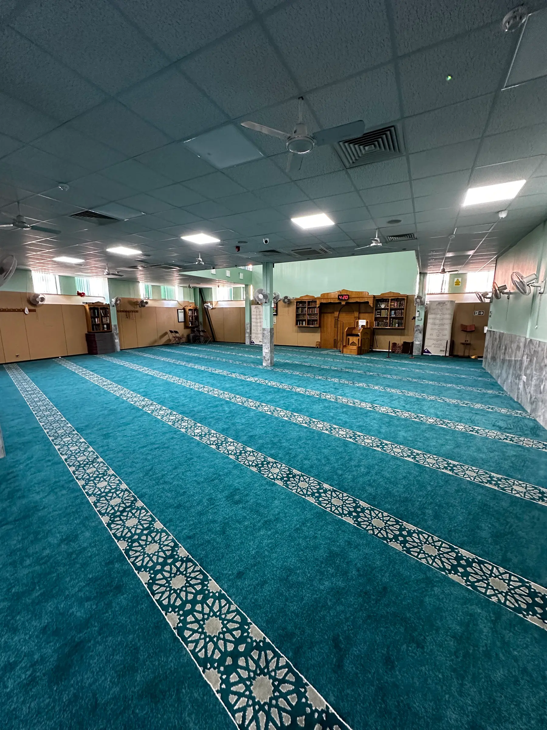 Hayes Islamic Centre, London